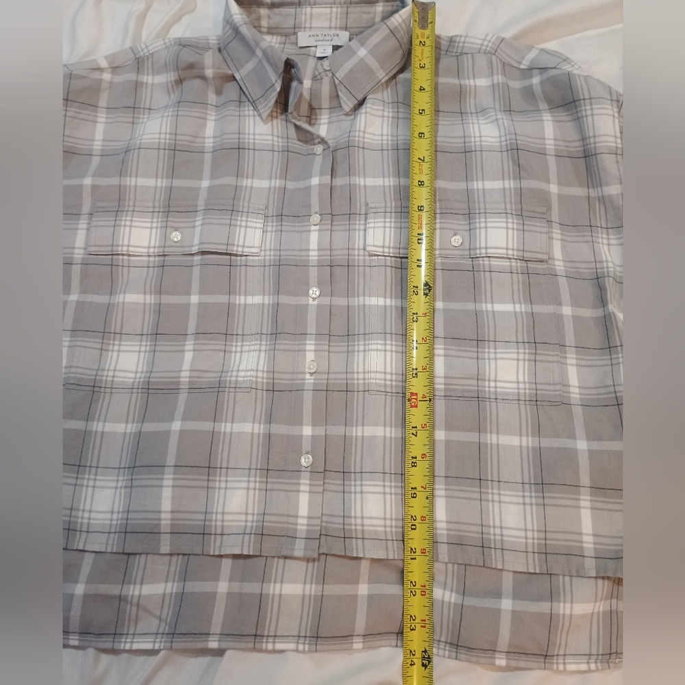 NWOT Women's Ann Taylor Weekend Plaid Gray & White Oversized Button Down Size M - Picture 7 of 7